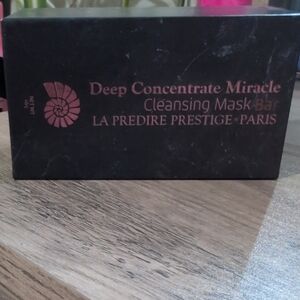 Deep Concentrate Miracle Cleansing Mask Bar - Black